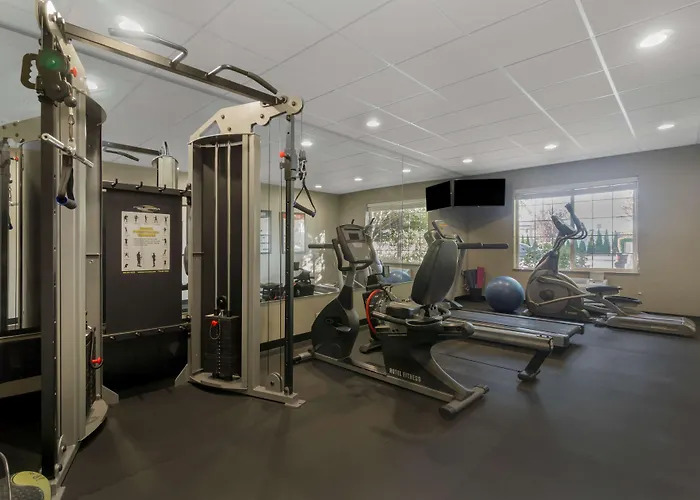 Chehalis Hotels