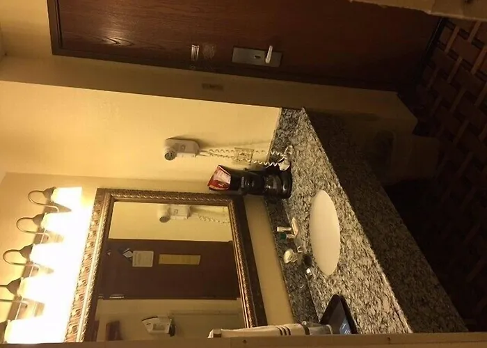 Baymont By Wyndham Paducah Hotel