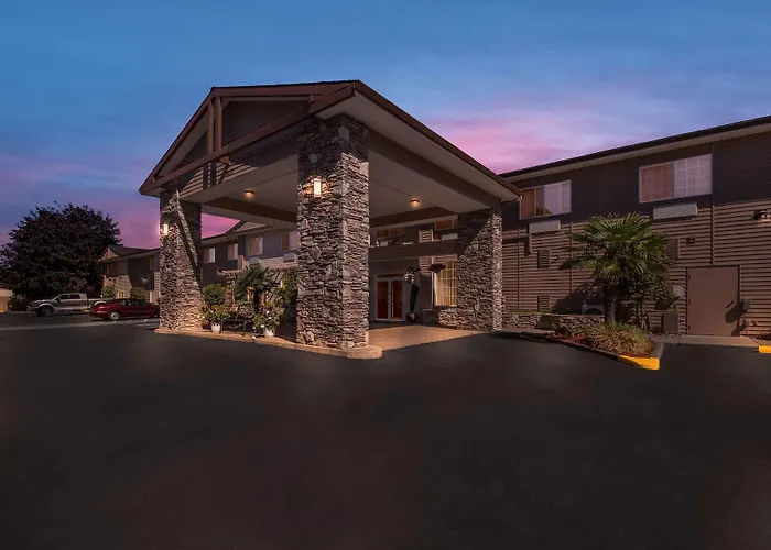 Forest Grove Hotels