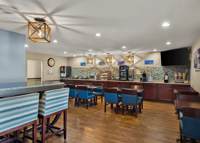Hebron Hotels