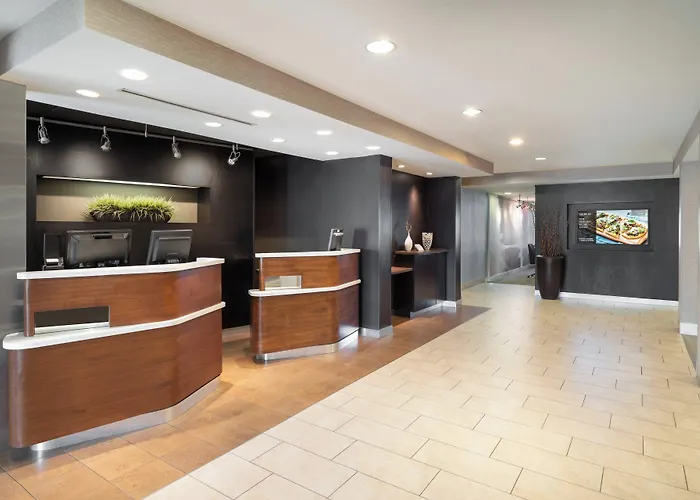 Courtyard By Marriott Princeton