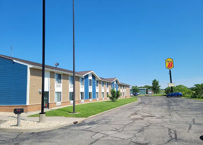 Super 8 By Wyndham Portage Motel