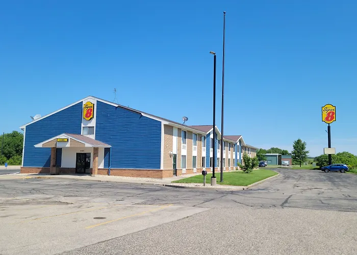 Super 8 By Wyndham Portage Motel