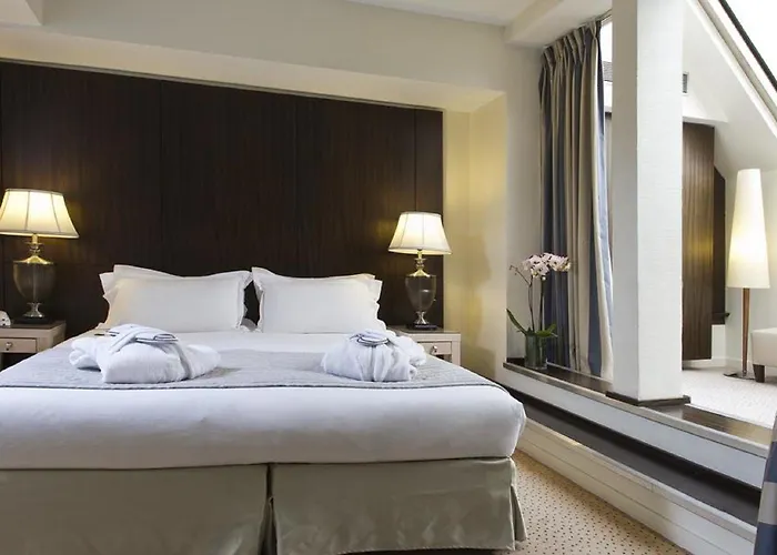 Hotel Le Pera Paris