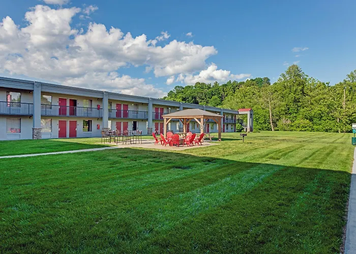 Wilkesboro Hotels