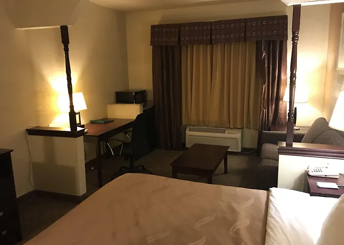 Quality Inn & Suites Terrell