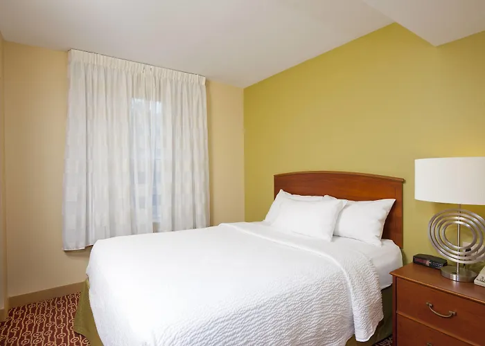 Mainstay Suites Bloomington Near University
