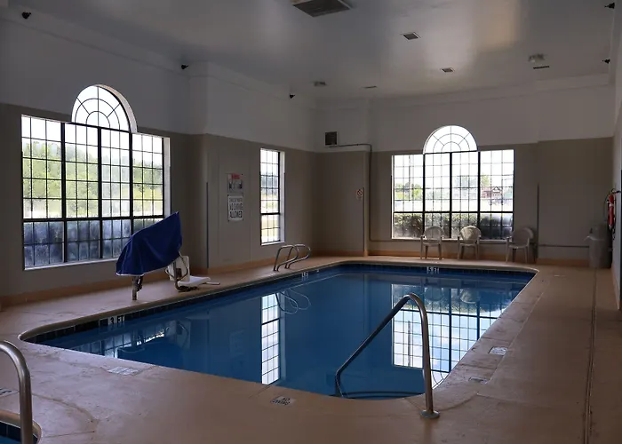 Super 8 By Wyndham Dawsonville