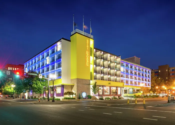 Staypineapple, Hotel Rose, Downtown Portland