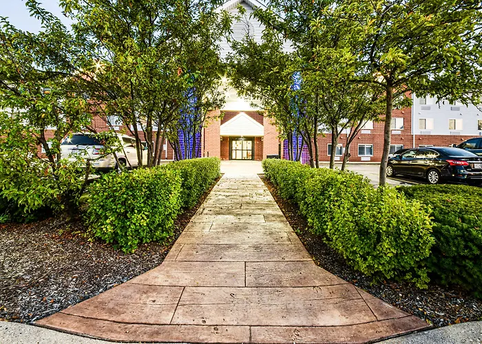 Vernon Hills Hotels