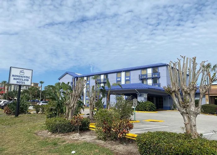 Monumental Movieland Hotel