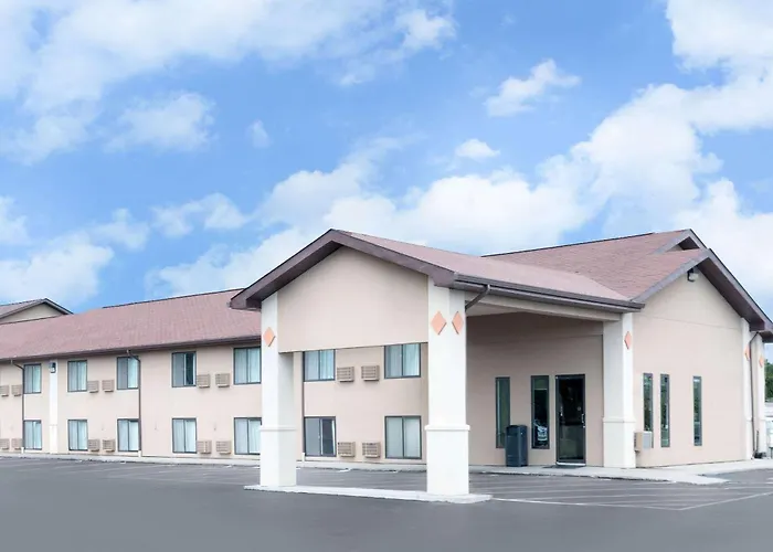 Super 8 By Wyndham Huron