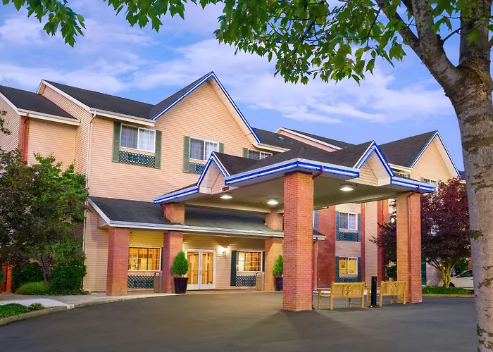 Tualatin Hotels
