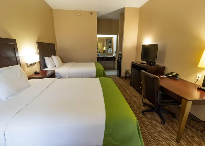 Baymont By Wyndham Crestview Motel