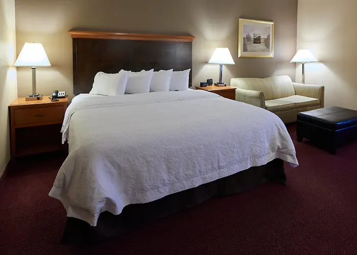 Massillon Hotels