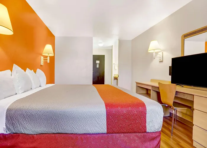 Espanola Hotels