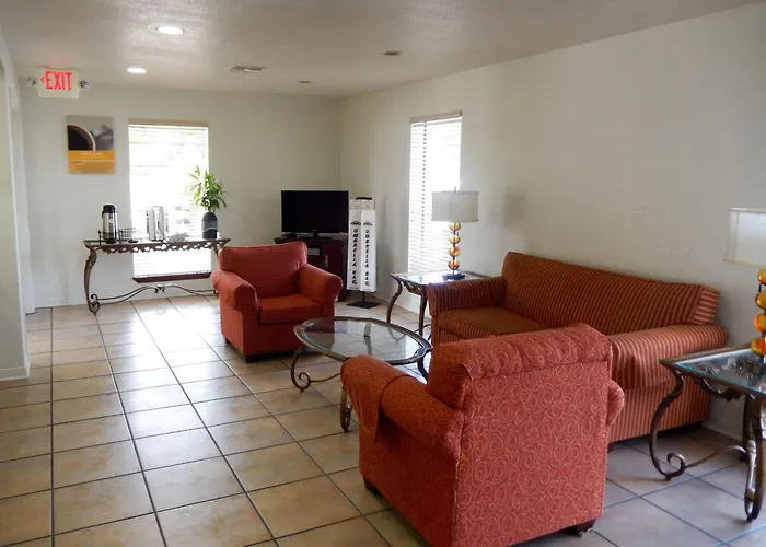 Luling Hotels