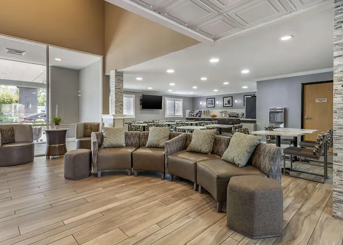 Livermore Hotels