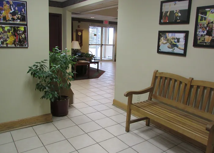 Brockport Hotels