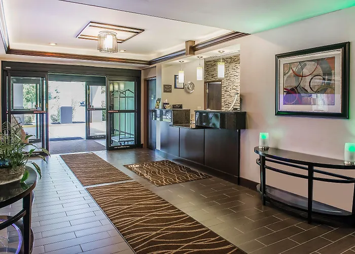 Comfort Inn & Suites Butler