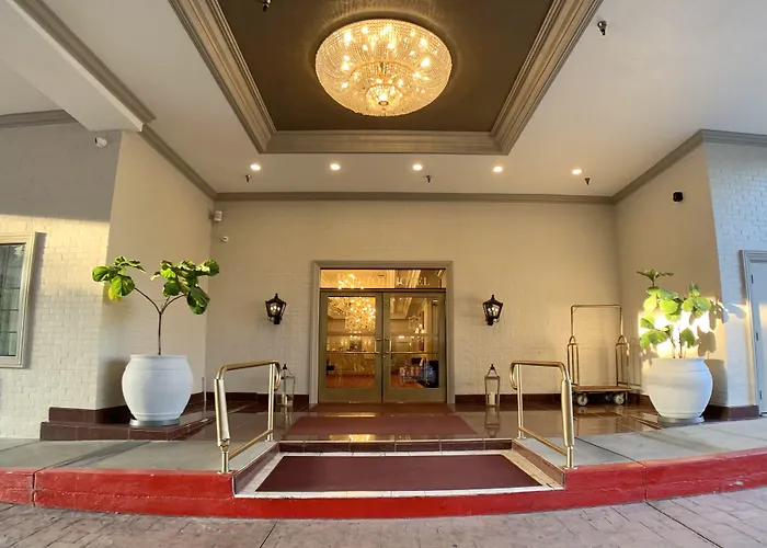 Campbell Hotels
