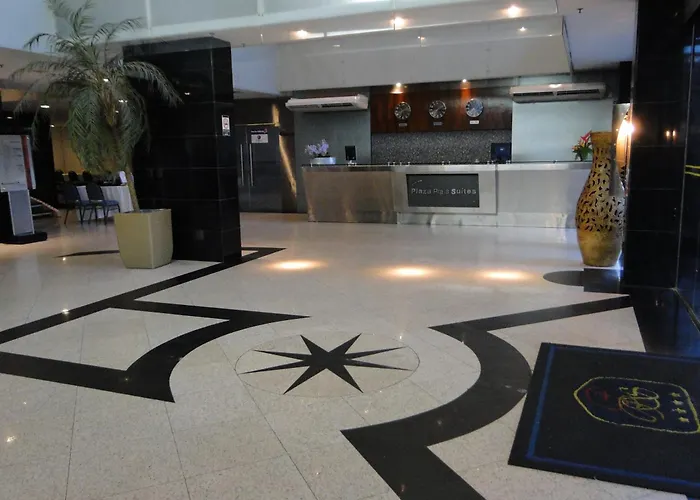 Plaza Praia Suítes