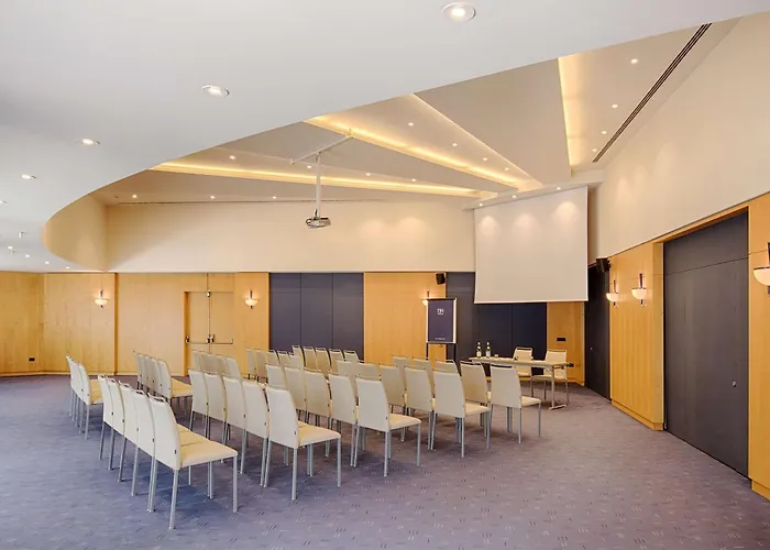 Hotels in Lecco