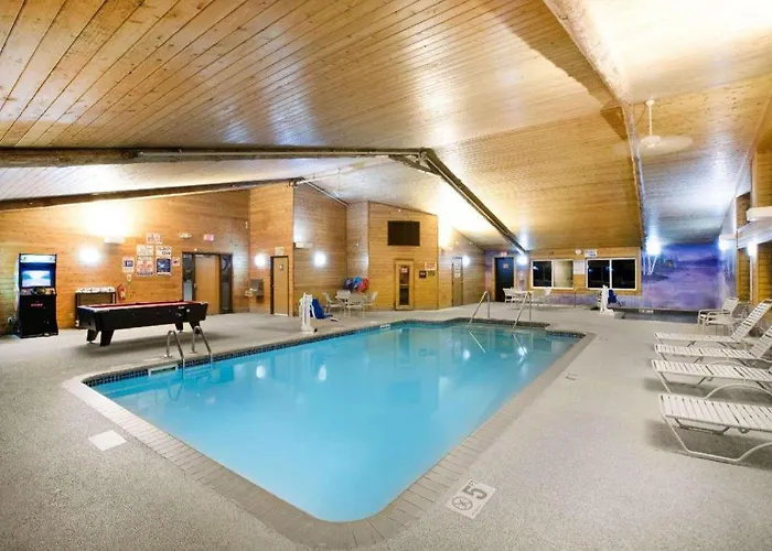 Pequot Lakes Hotels