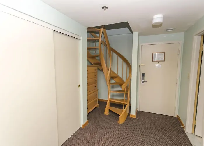 Carrabassett Valley Hotels