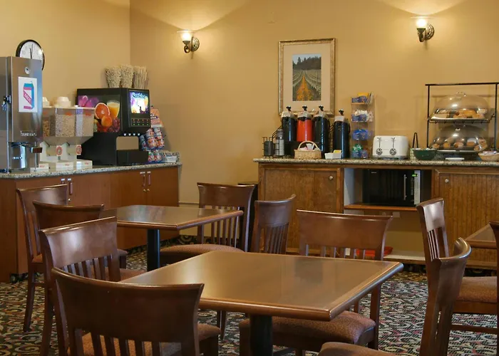 Red Lion Inn & Suites Mcminnville