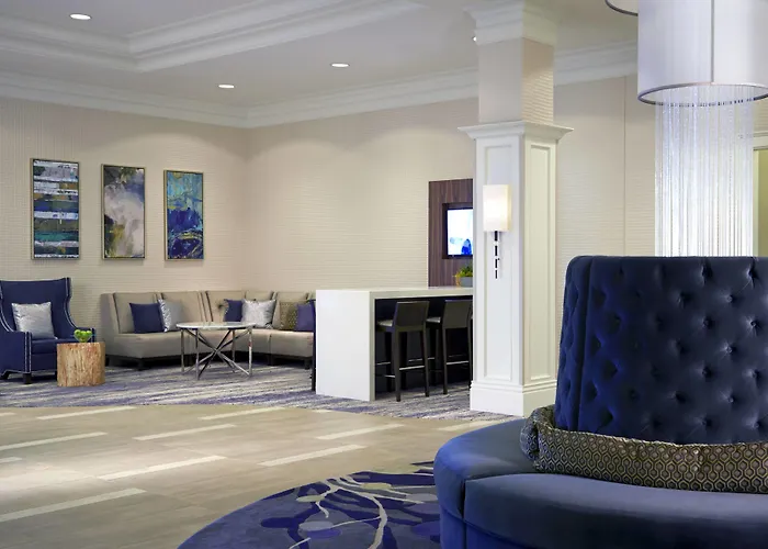 Hotels in Waukesha