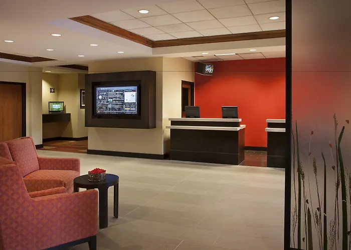 Courtyard By Marriott Toronto Airport Hotel