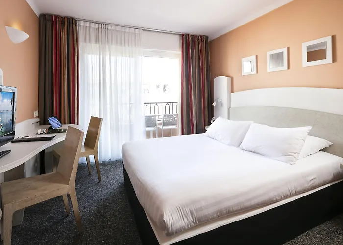 Hotels in Juan-les-Pins