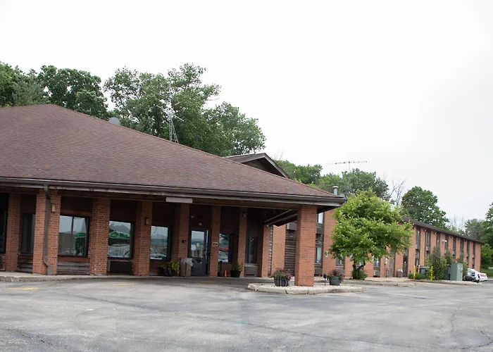 Lomira Hotels