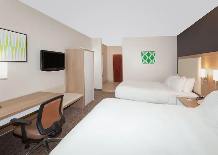Brookville Hotels