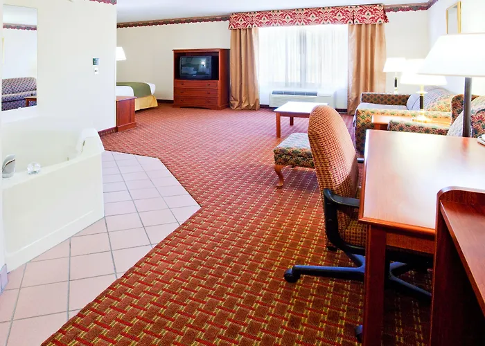Holiday Inn Express Hillsville By Ihg