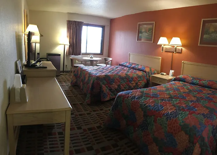 Daleville Hotels
