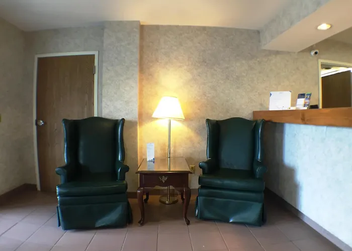 Super 8 By Wyndham Canandaigua