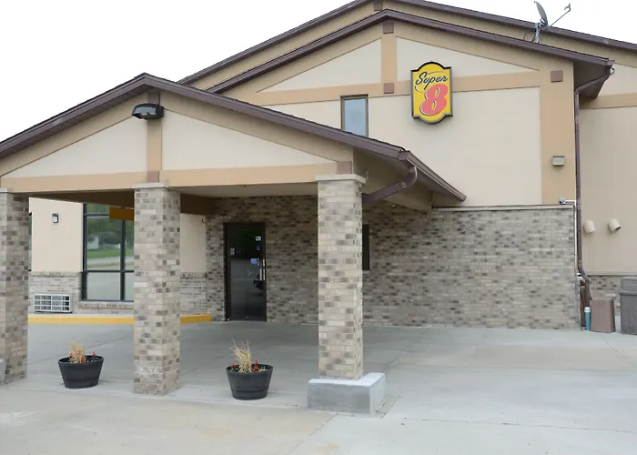 Centerville Hotels