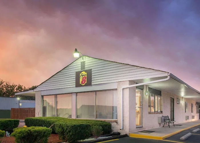 Centerville Hotels