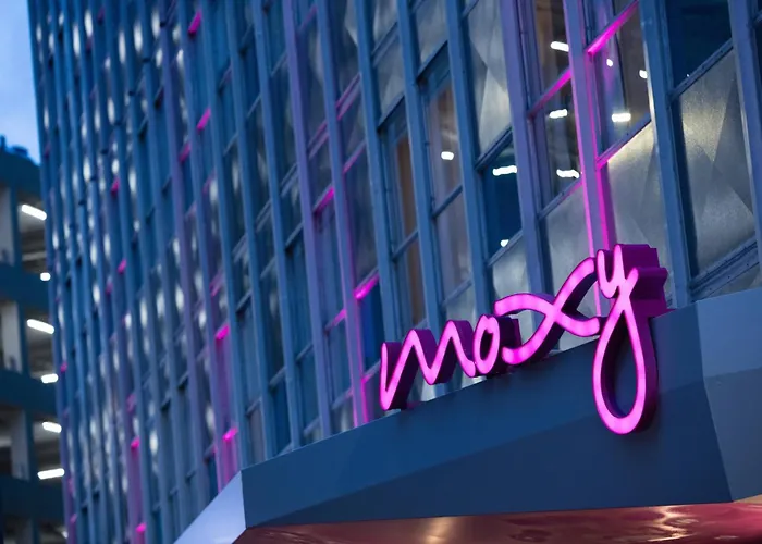 Moxy New Orleans Downtown/French Quarter Area Hotel
