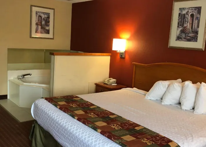 Ellisville Hotels