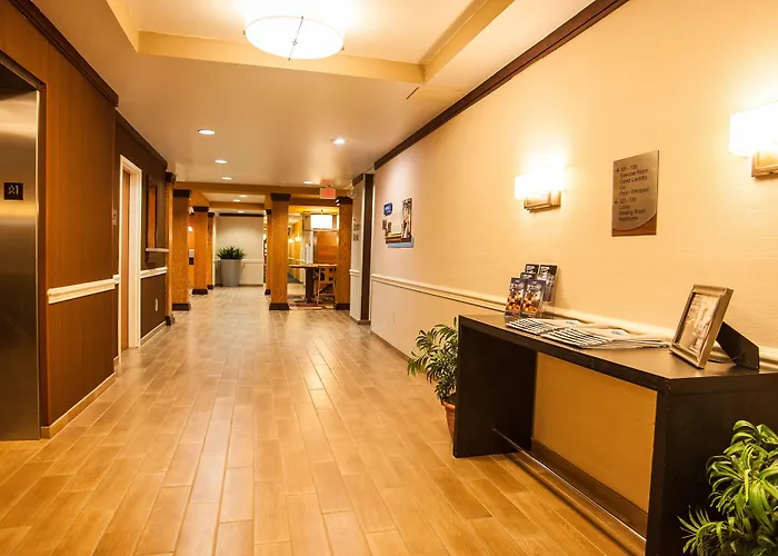 Comfort Inn & Suites Akron South