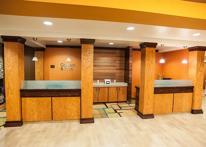 Comfort Inn & Suites Akron South