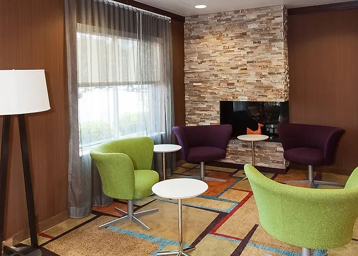 Comfort Inn & Suites Akron South