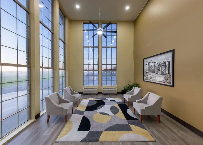Nixa Hotels