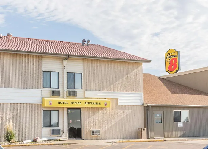 Super 8 By Wyndham Luverne