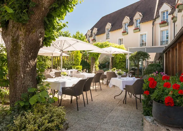 Hôtel Aux Vieux Remparts, The Originals Relais Provins