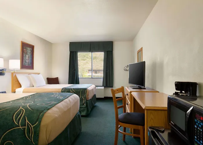 Yampa Hotels