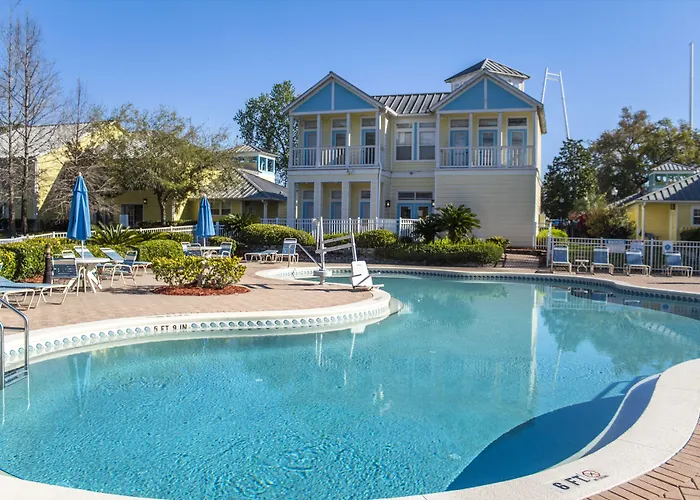 Barefoot'N Resort